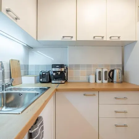 Apartment Calm And Relaxing 2bdrm Apаrtment In City Centre *