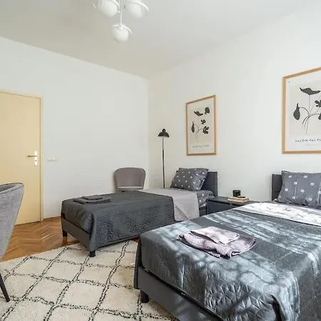 Apartment Calm And Relaxing 2bdrm Apаrtment In City Centre Sofia