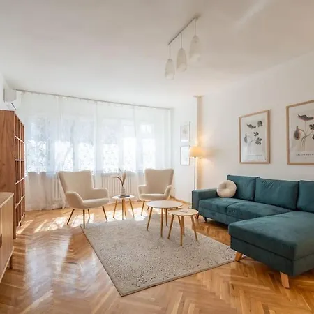 Calm And Relaxing 2bdrm Apаrtment In City Centre Apartment *